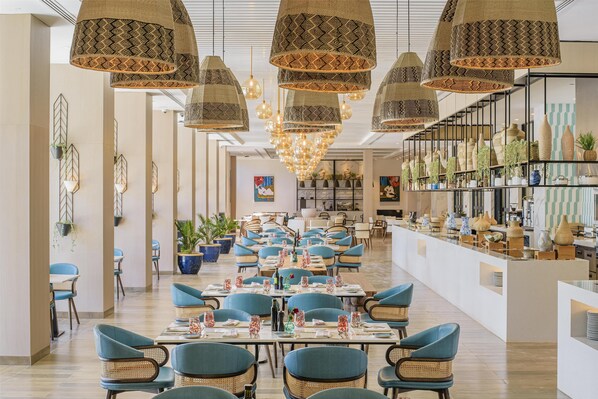 2 Restaurants, Frühstück, Mittagessen, Abendessen, französische Küche