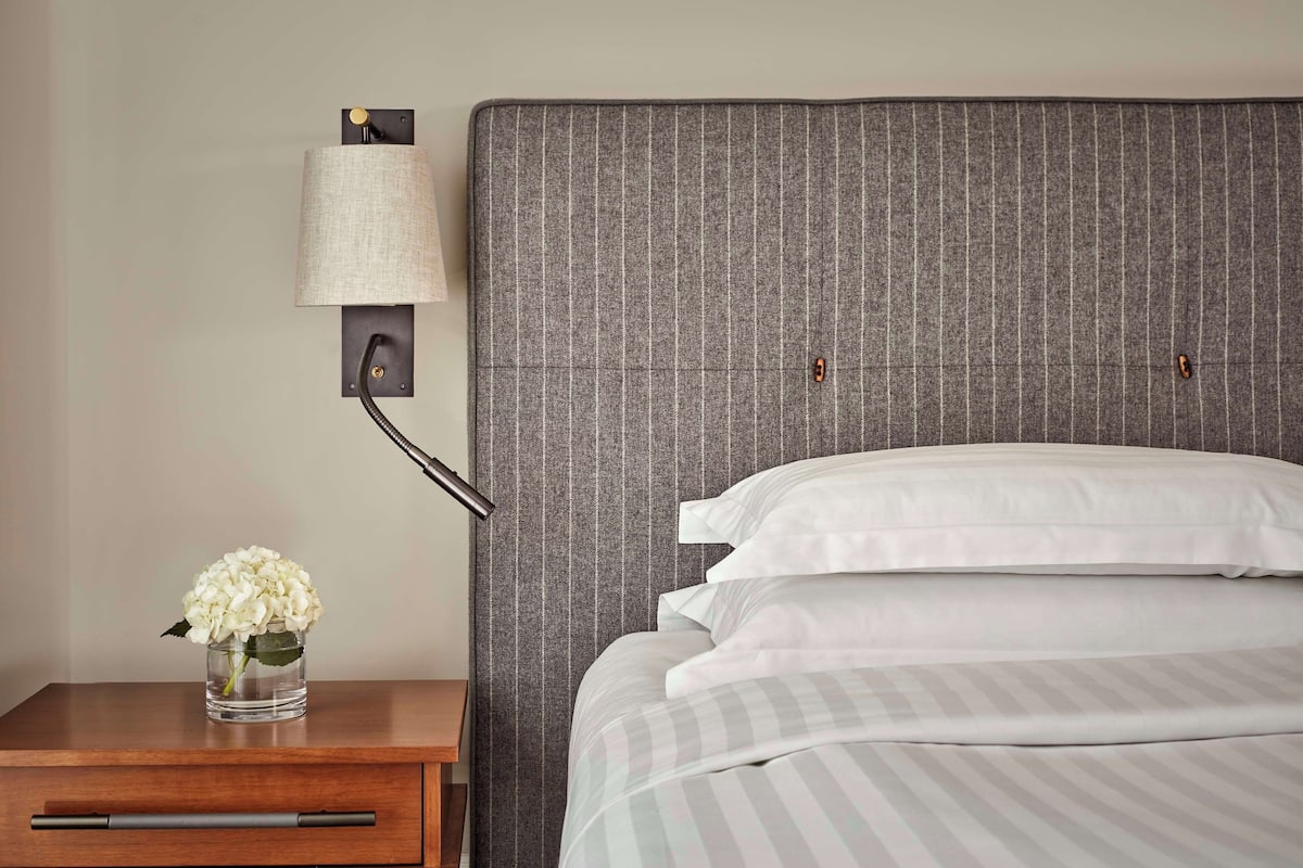Ropa de cama hipoalergénica y minibar