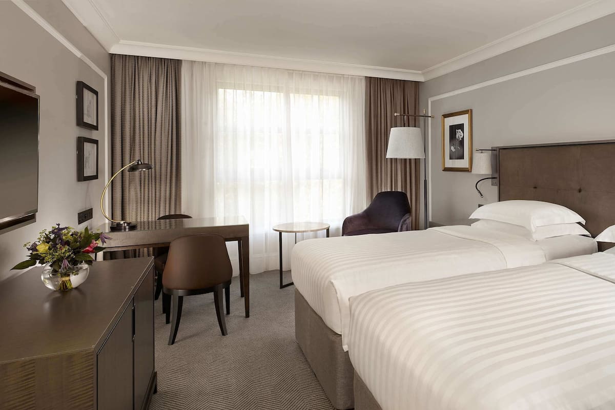 Hypo-allergenic bedding, minibar, in-room safe, blackout drapes