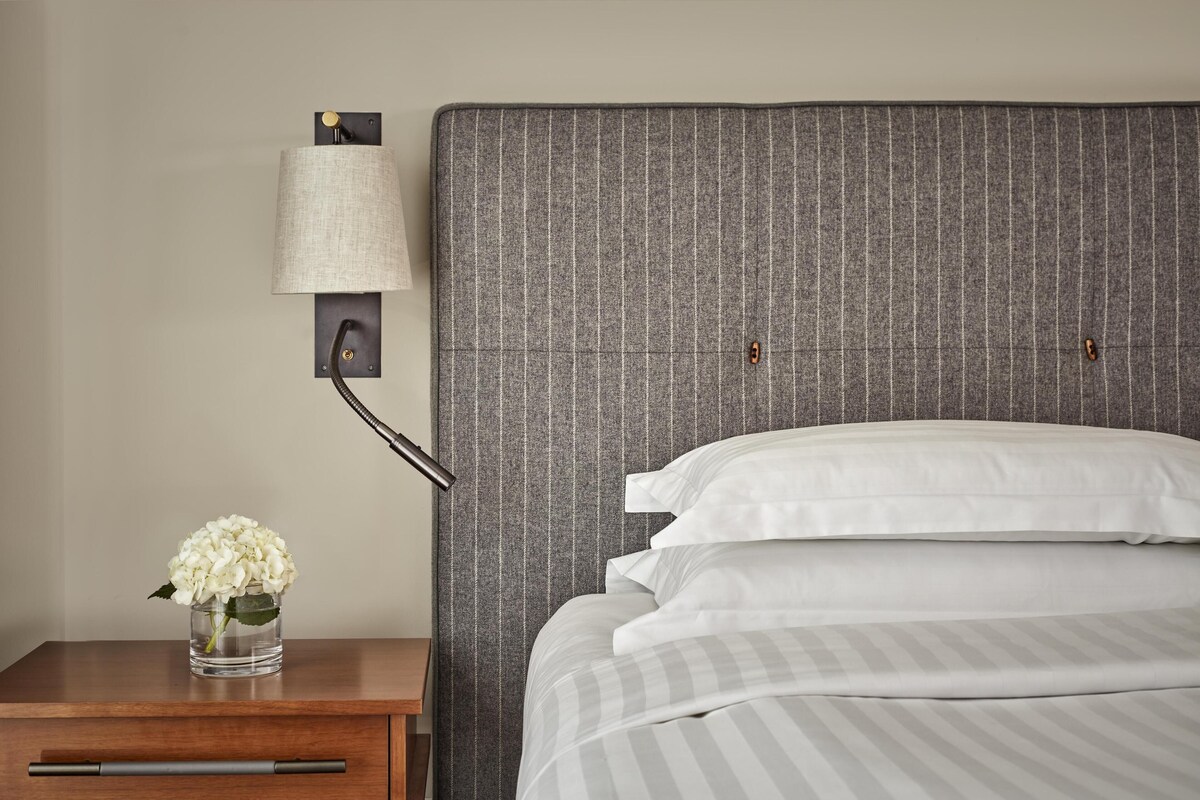 Regency, Executive Suite, 1 King Bed | Hypo-allergenic bedding available, minibar, in-room safe