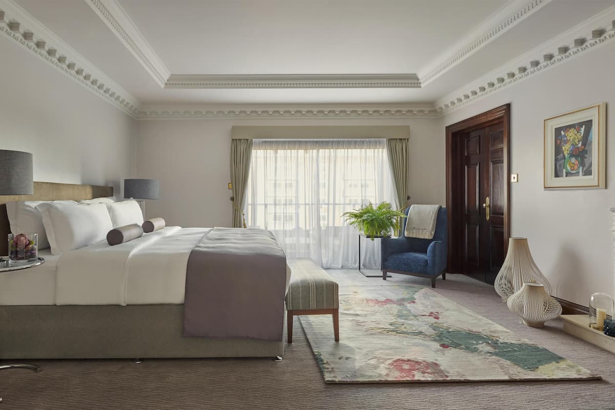 Suite (Churchill) | Allergivenligt sengetøj, minibar, pengeskab på værelset