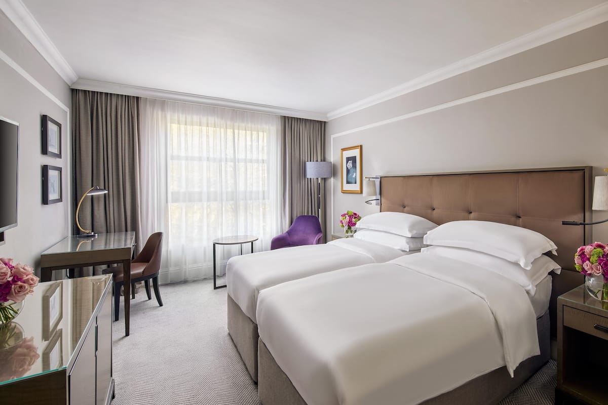 Allergivenligt sengetøj, minibar, pengeskab på værelset