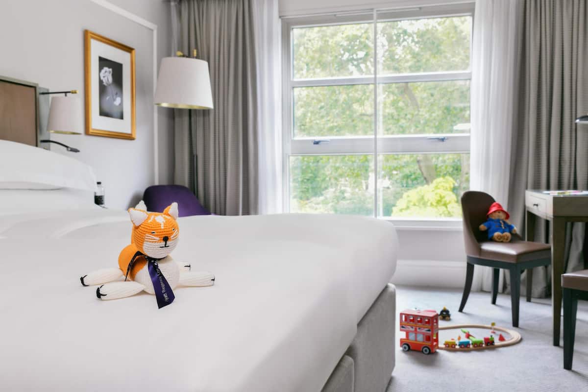 Familieværelse - udsigt til have | Allergivenligt sengetøj, minibar, pengeskab på værelset