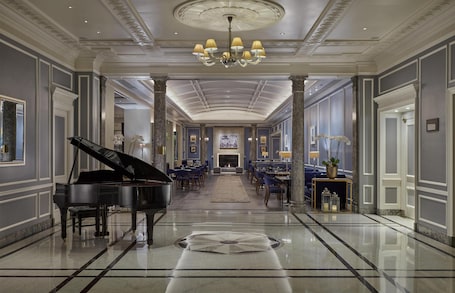 Lobby. Hyatt Regency London The Churchill