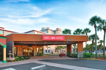 Hotel Exterior at Red Lion Hotel Orlando Lake Buena Vista South