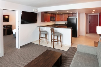 Private kitchen at Red Lion Hotel Orlando Lake Buena Vista South