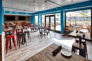 2 restaurants, breakfast, lunch, dinner served; Mexican cuisine