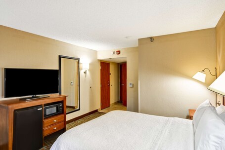 Hampton Inn Hendersonville - Image 52