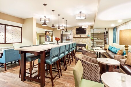 Hampton Inn Hendersonville - Image 22