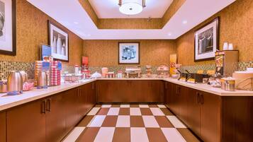 Sudah termasuk sarapan ala Inggris setiap hari