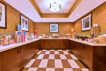 Hampton Inn Hendersonville - Image 40