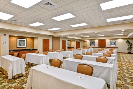 Hampton Inn Hendersonville - Image 32