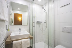 Hair dryer, towels - Hotel Kleefelder Hof (Hannover)