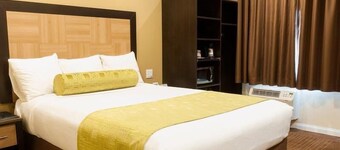 Glenrock Inn & Suites Glendale