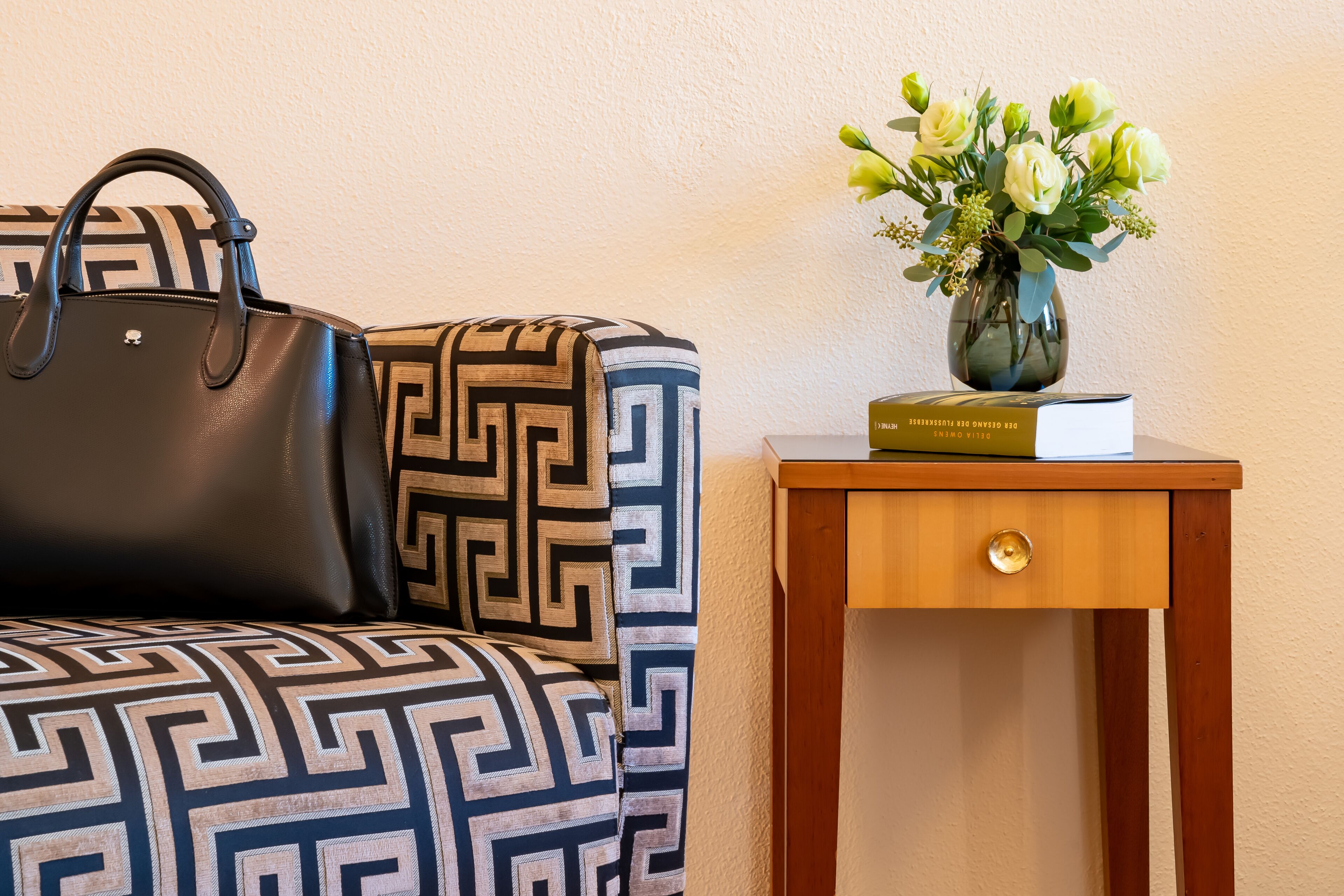 double room | 1 bedroom, minibar, in-room safe, individually decorated