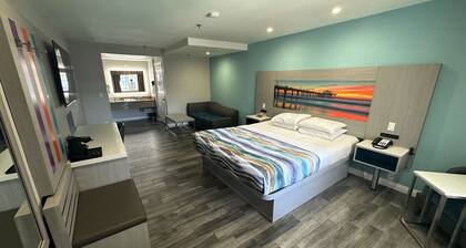 The Wave Manhattan Beach