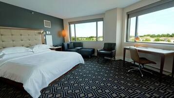 Room, 1 King Bed, Corner | Premium bedding, pillowtop beds, in-room safe, desk