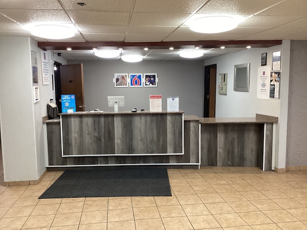 Lobby - Motel 6 Bridgeview, IL (Bridgeview)