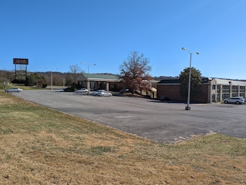 Americourt Extended Stays