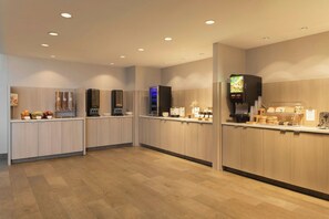 Free daily continental breakfast  - Fairfield Inn & Suites by Marriott Cape Cod Hyannis (Hyannis)