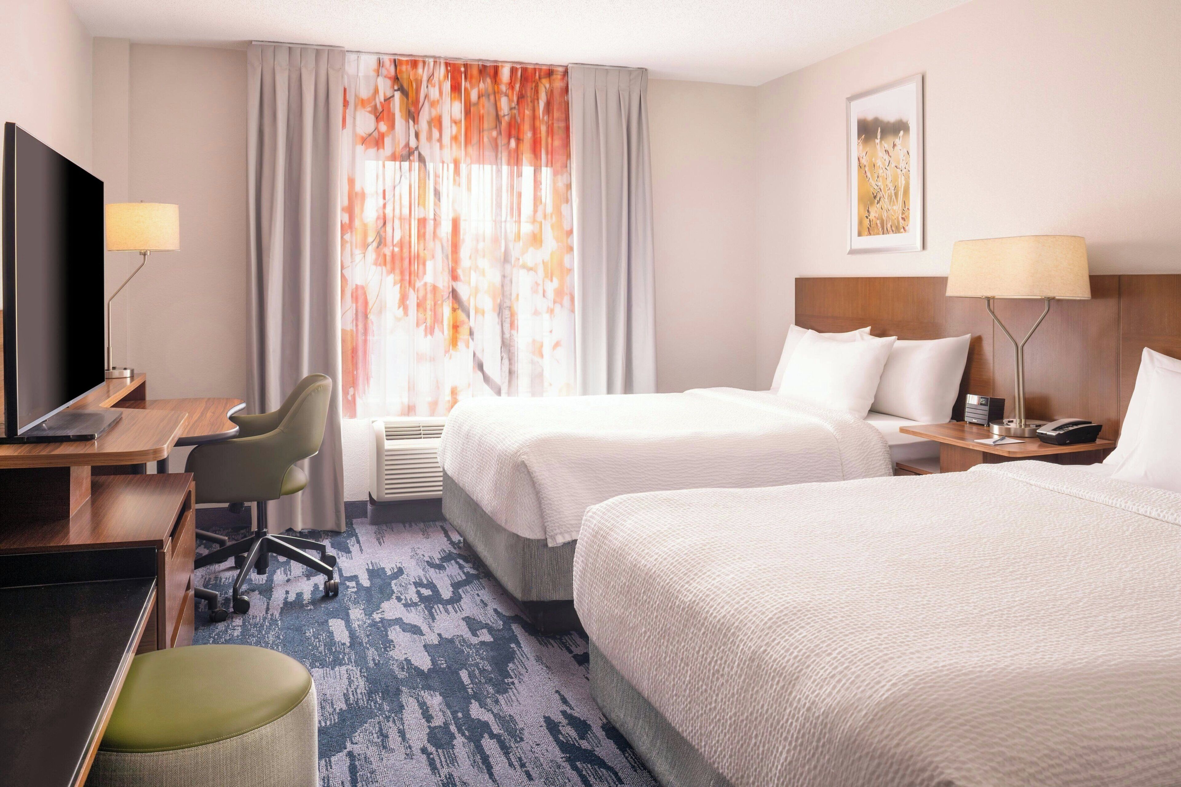 غرفة - سريران مزدوجان | مكتب وستائر تعتيم ومكواة/لوح كي وأسرّة أطفال/رضّع (مجانًا)