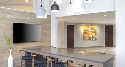 Fairfield Inn & Suites by Marriott Cape Cod Hyannis