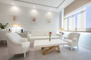 Junior Suite | Living area