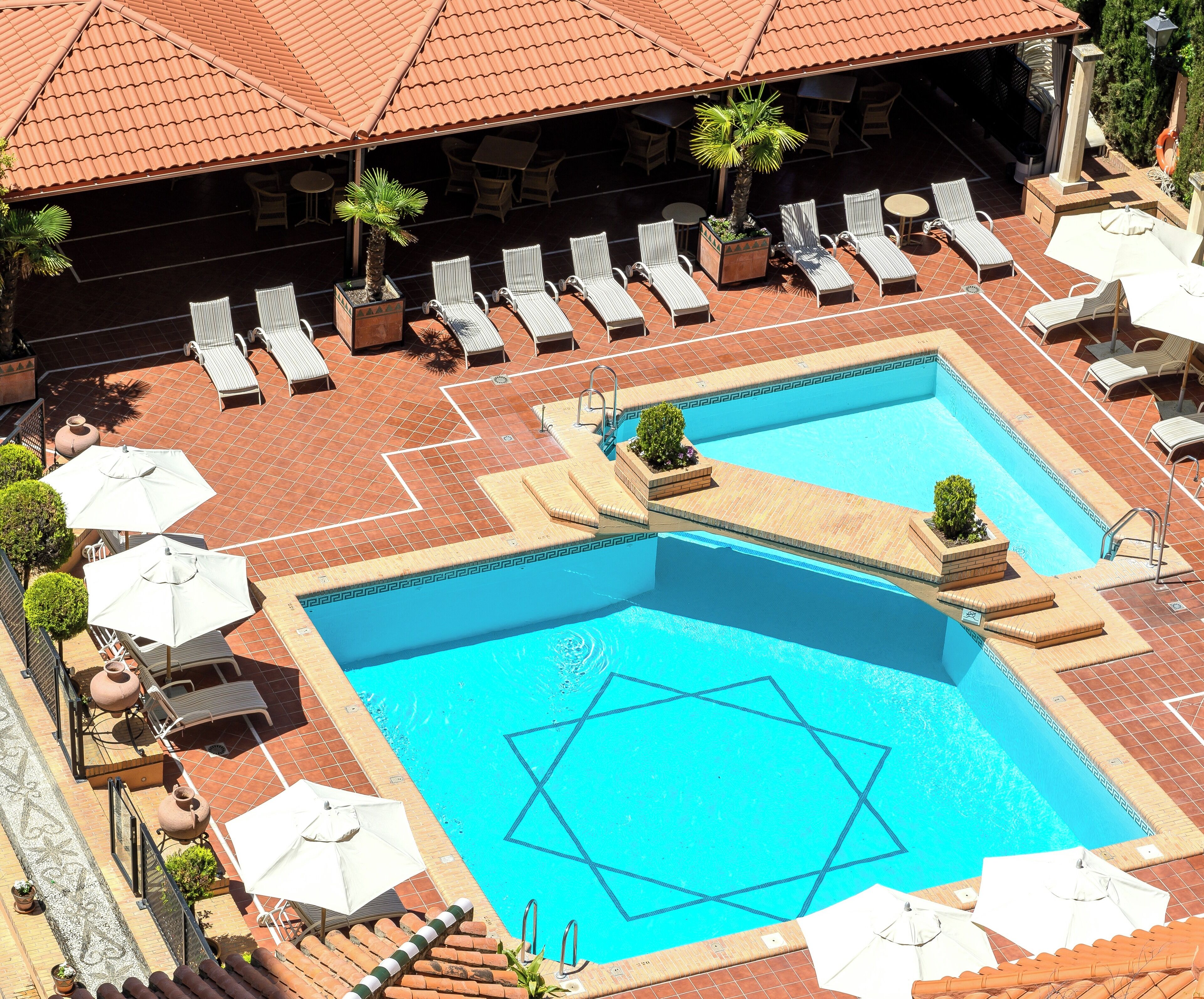 Seasonal outdoor pool