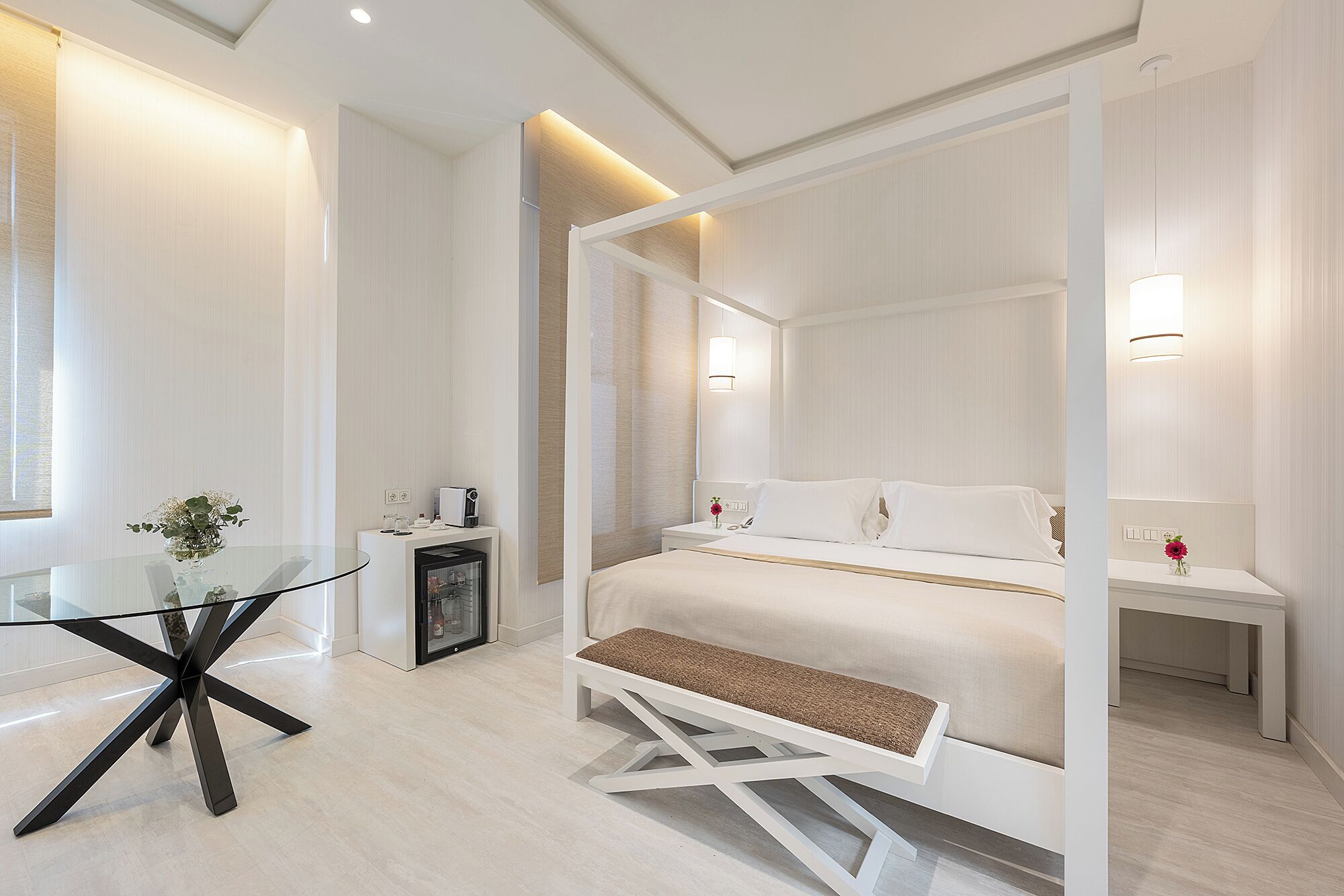 deluxe double room | 1 bedroom, minibar, in-room safe, desk