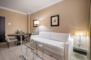 Junior Suite | Living area