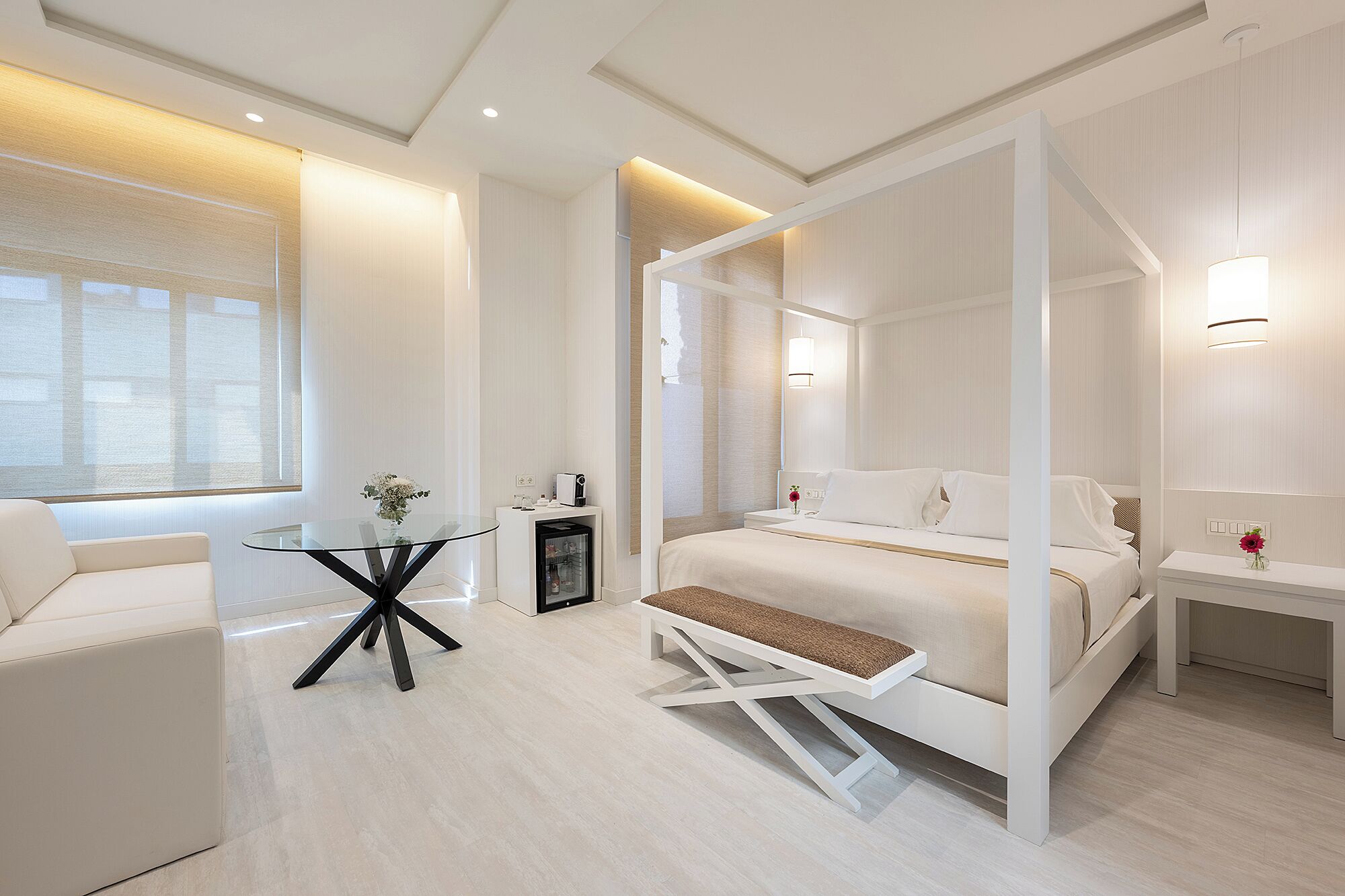 deluxe double room | 1 bedroom, minibar, in-room safe, desk