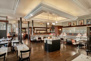 Frühstück, Mittagessen und Abendessen