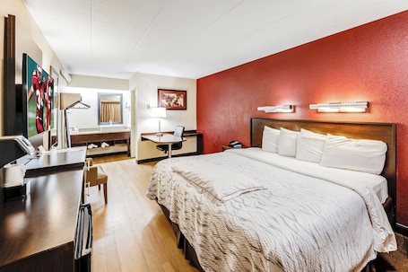 Premium Room, 1 King Bed (Upgraded Bedding & Snack, Smoke Free) | Desk, laptop workspace, iron/ironing board, free WiFi