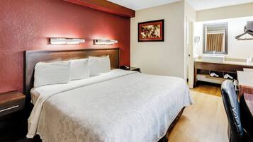 Deluxe Room, 1 King Bed (Smoke Free)