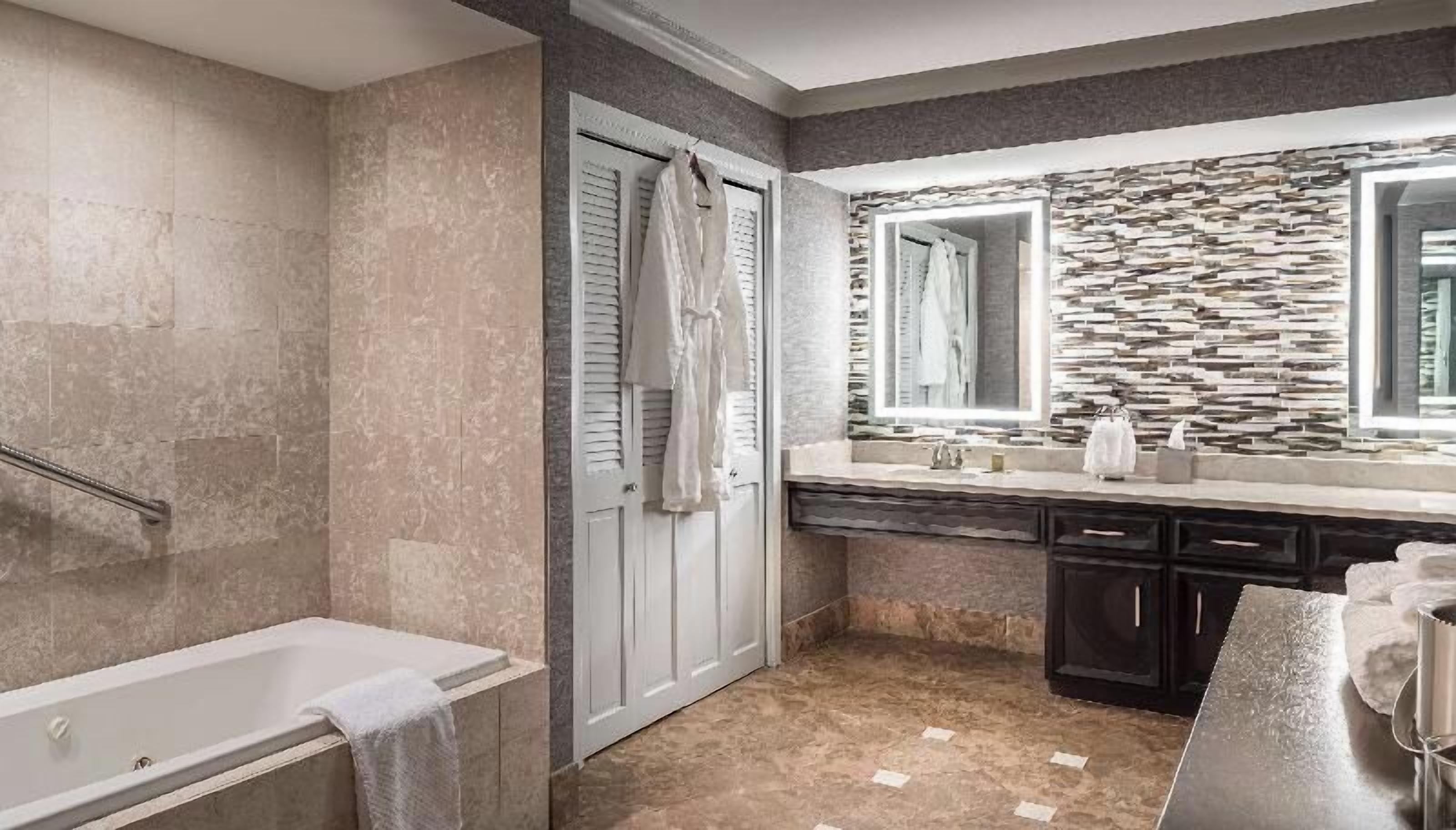 Douche, articles de toilette (gratuits), séchoir à cheveux