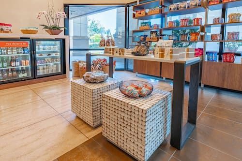 Snack bar
