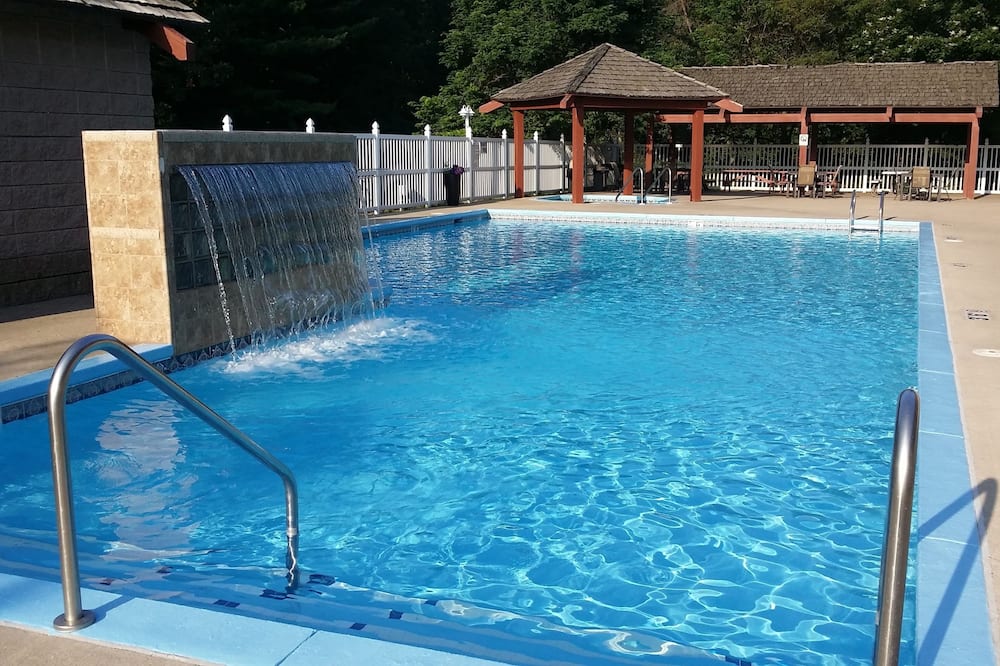 Best Western Ambassador Inn & Suites