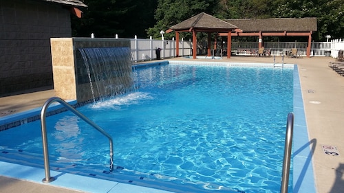 Best Western Ambassador Inn & Suites