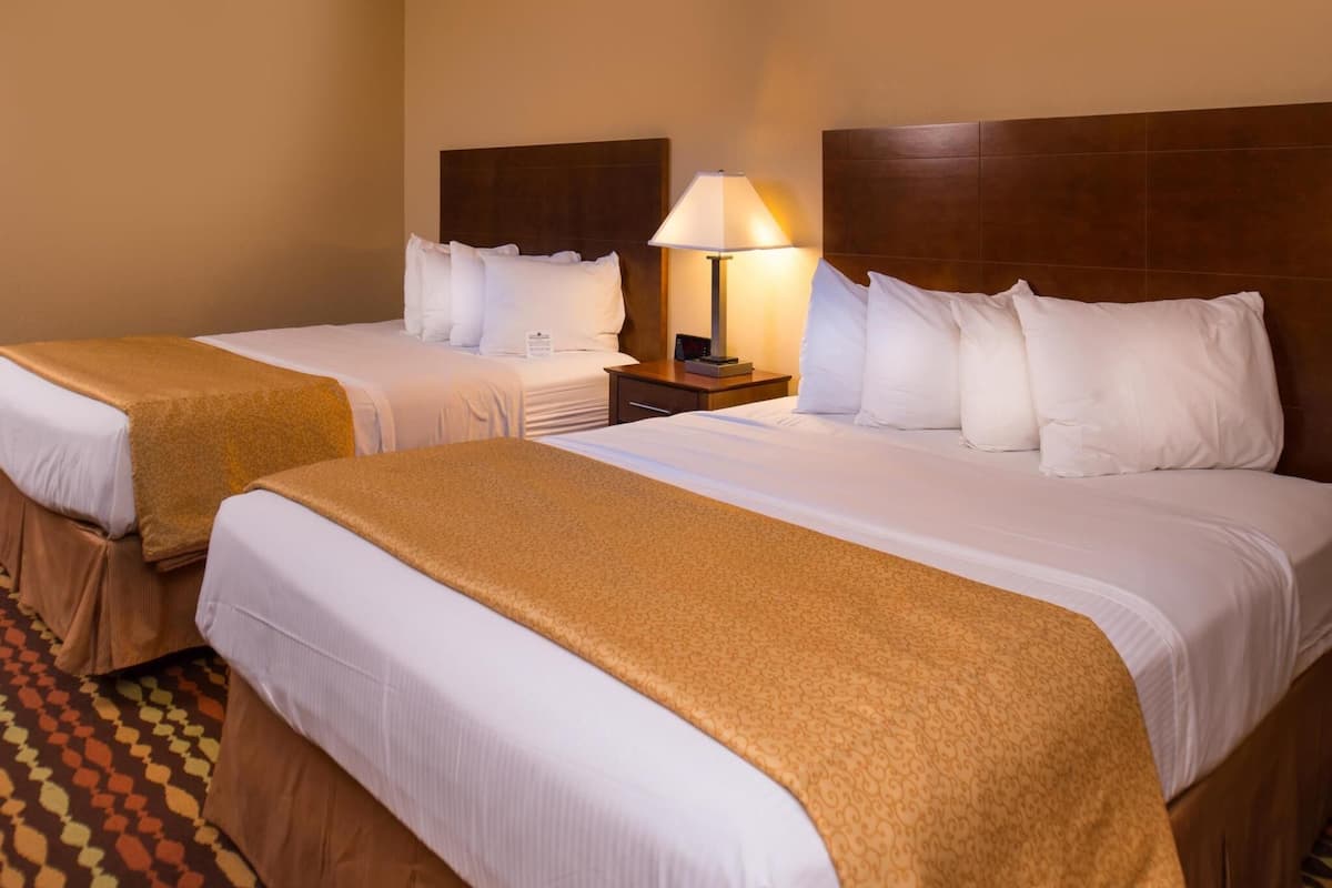 Blackout curtains, iron/ironing board, Internet, bed sheets