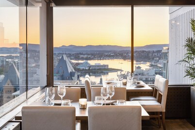 Chateau Victoria Hotel and Suites