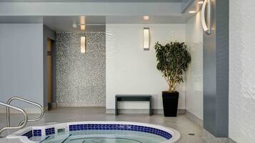 Bồn tắm spa trong nhà