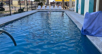 Motel 6 Galveston, TX - Beach/Seawall