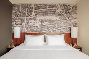 Premium bedding, in-room safe, desk, laptop workspace