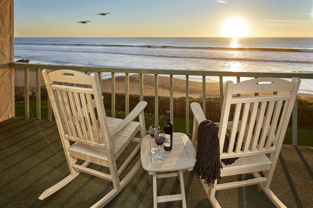 Premium Room, 1 Katil Raja (King), Oceanfront | Pemandangan dari bilik