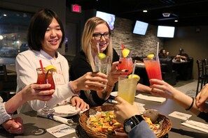 Serves dinner and happy hour - Travelodge by Wyndham Grande Prairie (Grande Prairie)