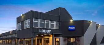 Travelodge by Wyndham Grande Prairie