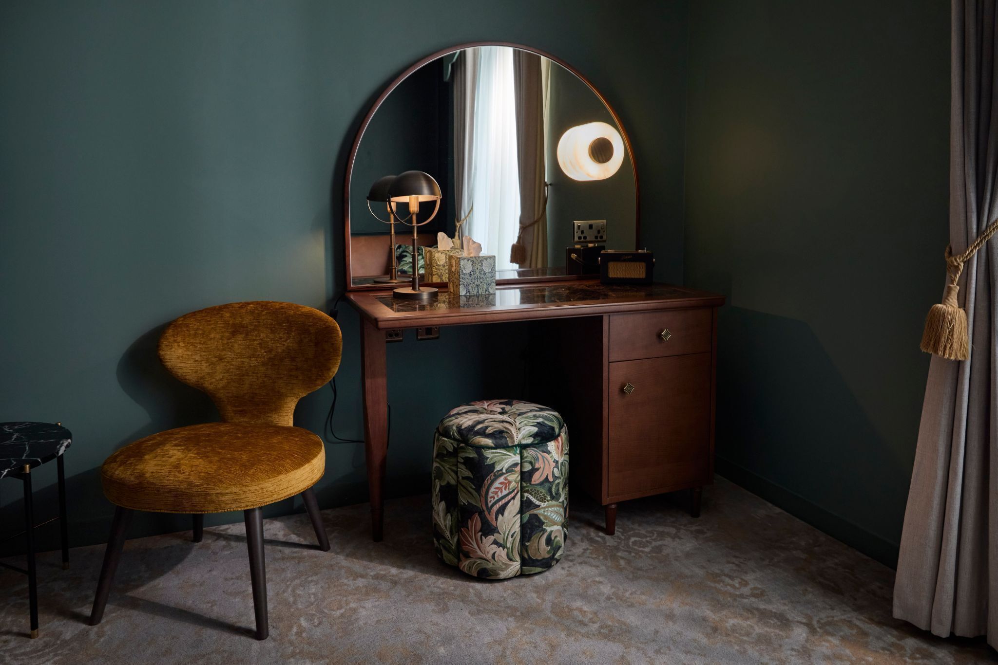 egyptian cotton sheets, free minibar, in-room safe