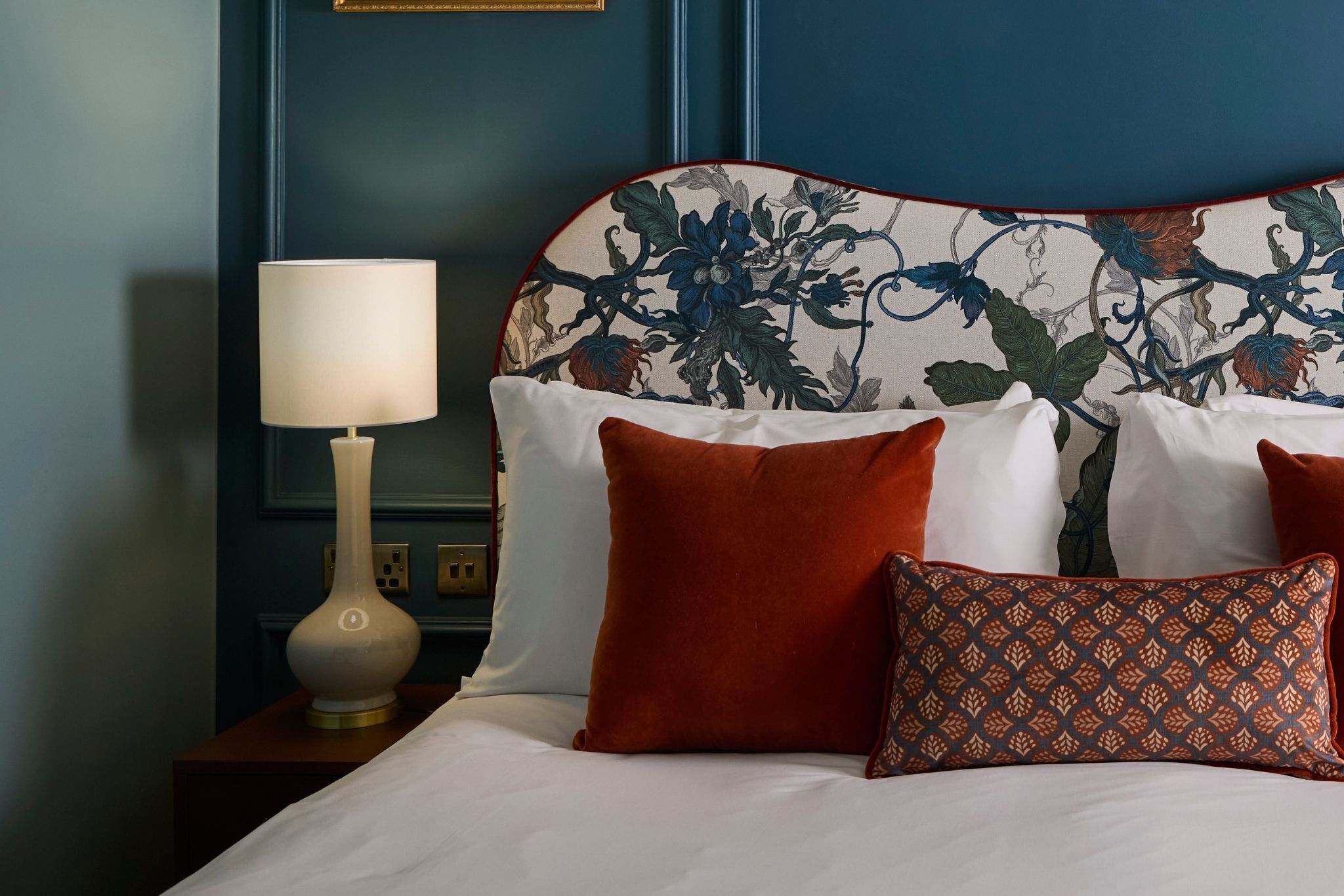 classic double room, 1 double bed, ensuite | egyptian cotton sheets, free minibar, in-room safe