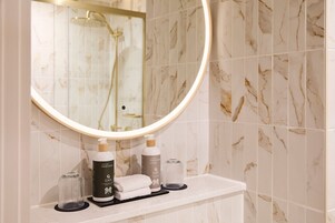 Rainfall showerhead, eco-friendly toiletries, hair dryer, bathrobes