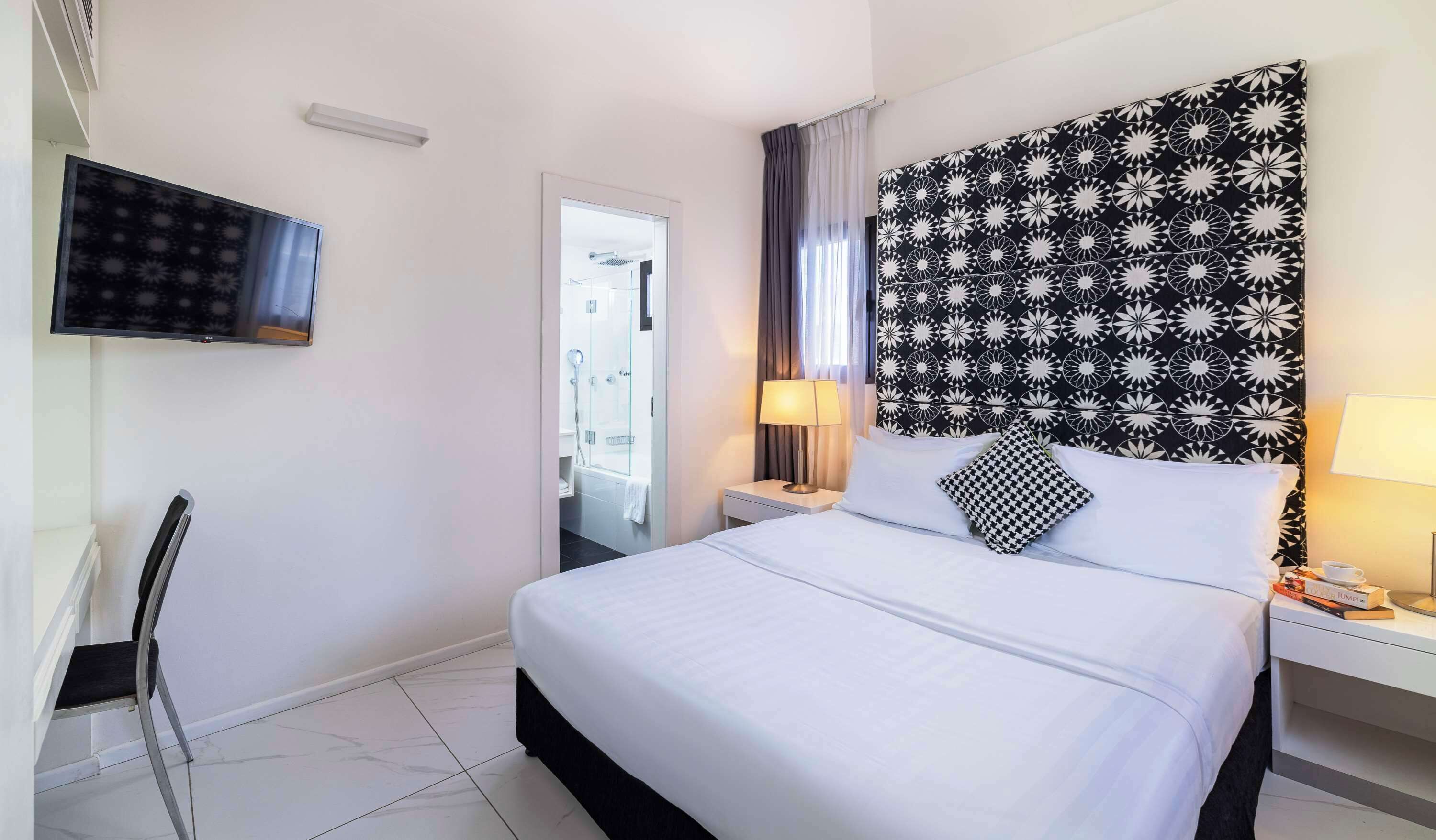 Photo - Best Western Regency Suites